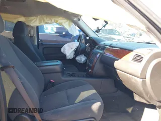 2008 Chevrolet Suburban 3LT с VIN 3GNFC16058G192836, выставлен на аукционе IAAI как лот 41474966 с пробегом 116 772 миль миль и . История ставок и продаж доступна на DreamBid. Изображение 5.