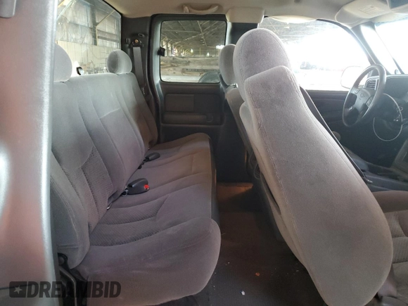 2005 Chevrolet Silverado 1500 LT z VIN 1GCEC19T35Z173241, wystawiony jako Copart lot #54778525 z przebiegiem 93 832 mil mil oraz Szkoda całkowita • Salvage title. Historia ofert i sprzedaży dostępna na DreamBid. Obrazek 10.