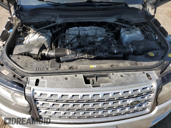 2014 Land Rover Range Rover HSE with VIN SALGS2WF1EA164710, listed as a Copart auction lot 62703505 with 138,163 mi miles and Salvage title. Bid and sale history available at DreamBid. Image 12.