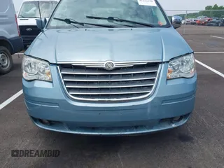 2008 Chrysler Town & Country Touring with VIN 2A8HR54P28R803822, listed as a IAAI auction lot 42459330 with 169,661 mi miles and . Bid and sale history available at DreamBid. Image 6.