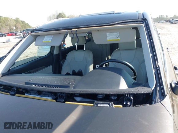 2022 Kia Telluride EX with VIN 5XYP34HCXNG289594, listed as a IAAI auction lot 41812433 with 91,110 mi miles and . Bid and sale history available at DreamBid. Image 18.