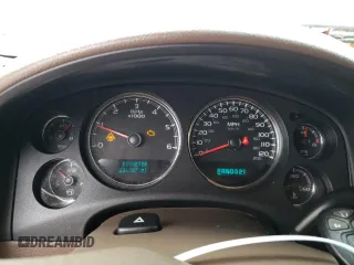 2008 GMC Yukon XL SLT w/4SB with VIN 1GKFC16028J194992, listed as a Copart auction lot 73526724 with 236,387 mi miles and Salvage Title. Bid and sale history available at carsss.com. Image 9.