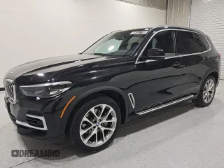 2023 BMW X5 xDrive40i z VIN 5UXCR6C09P9R24894, wystawiony jako Copart lot #59237155 z przebiegiem 49 767 mil mil oraz Czysty tytuł • Clean title. Historia ofert i sprzedaży dostępna na DreamBid. Obrazek 1.
