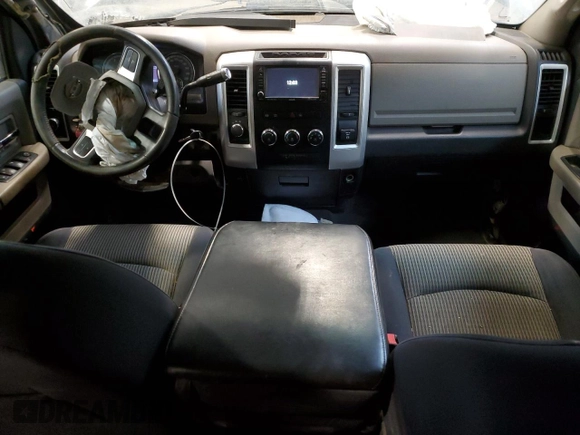 2010 Dodge 3500 SLT z VIN 3D73Y3HLXAG177518, wystawiony jako Copart lot #80287824 z przebiegiem 442 655 mil mil oraz Szkoda całkowita • Salvage title. Historia ofert i sprzedaży dostępna na DreamBid. Obrazek 8.