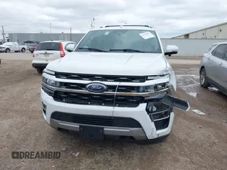 2023 Ford Expedition Max Limited z VIN 1FMJK2A86PEA55771, wystawiony jako IAAI lot #41290472 z przebiegiem 39 663 mil mil oraz . Historia ofert i sprzedaży dostępna na DreamBid. Obrazek 12.