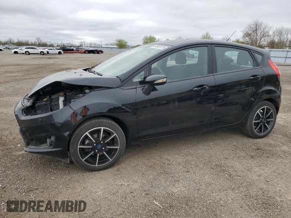 2019 Ford Fiesta SE z VIN 3FADP4EJ8KM124903, wystawiony jako Copart lot #54560125 z przebiegiem 86 616 mil mil oraz Szkoda całkowita • Salvage title. Historia ofert i sprzedaży dostępna na DreamBid. Obrazek 1.