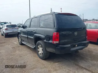 2002 Cadillac Escalade z VIN 1GYEK63N02R201402, wystawiony jako IAAI lot #42281859 z przebiegiem Nie podano mil oraz . Historia ofert i sprzedaży dostępna na DreamBid. Obrazek 3.
