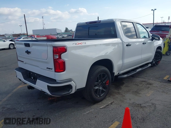 2024 Chevrolet Silverado 1500 RST with VIN 1GCUDEED2RZ105033, listed as a IAAI auction lot 41552431 with 15,515 mi miles. Bid and sale history available at carsss.com. Image 4.