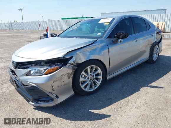 2024 Toyota Camry LE z VIN 4T1R11AKXRU883388, wystawiony jako IAAI lot #41977607 z przebiegiem 8 784 mil mil oraz . Historia ofert i sprzedaży dostępna na DreamBid. Obrazek 17.