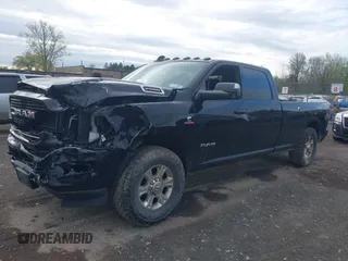 2019 Ram 2500 Big Horn with VIN 3C6UR5JL0KG700152, listed as a IAAI auction lot 42180625 with 94,282 mi miles. Bid and sale history available at carsss.com. Image 18.