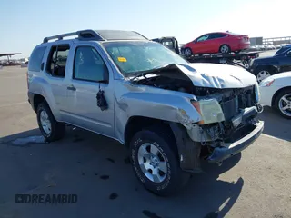 2007 Nissan Xterra SE z VIN 5N1AN08W67C530430, wystawiony jako IAAI lot #42473933 z przebiegiem 133 718 mil mil oraz . Historia ofert i sprzedaży dostępna na DreamBid. Obrazek 1.