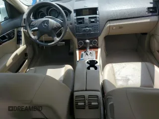 2011 Mercedes-Benz C 300 Sport с VIN WDDGF5EB5BA474565, выставлен на аукционе Copart как лот 61918055 с пробегом 210 410 миль миль и Списание • Salvage title. История ставок и продаж доступна на DreamBid. Изображение 8.