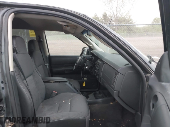 2002 Dodge Durango Sport z VIN 1B4HS38N02F193570, wystawiony jako IAAI lot #42138656 z przebiegiem 161 411 mil mil oraz . Historia ofert i sprzedaży dostępna na DreamBid. Obrazek 5.