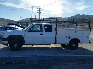 2007 Chevrolet Silverado 1500 with VIN 1GBHC29D37E134322, listed as a IAAI auction lot 41794042 with 206,020 mi miles and . Bid and sale history available at DreamBid. Image 14.