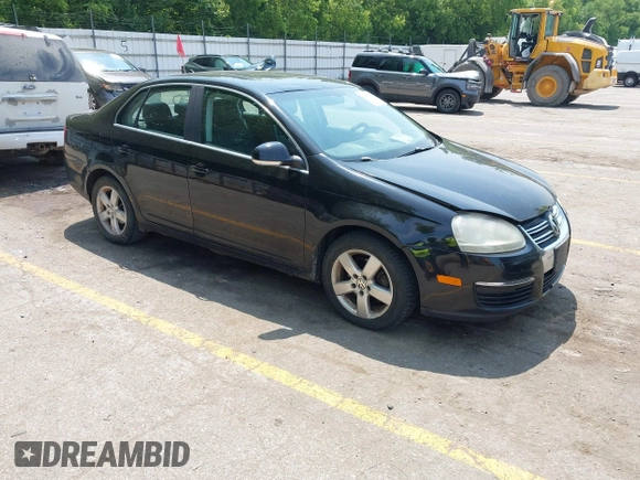 2008 Volkswagen Jetta SE with VIN 3VWRZ71K18M160304, listed as a IAAI auction lot 42484836 with 185,592 mi miles and . Bid and sale history available at DreamBid. Image 1.