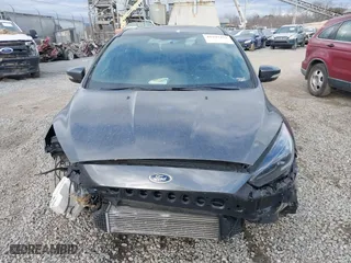 2015 Ford Focus ST with VIN 1FADP3L9XFL227184, listed as a IAAI auction lot 41397453 with 71,061 mi miles. Bid and sale history available at carsss.com. Image 13.