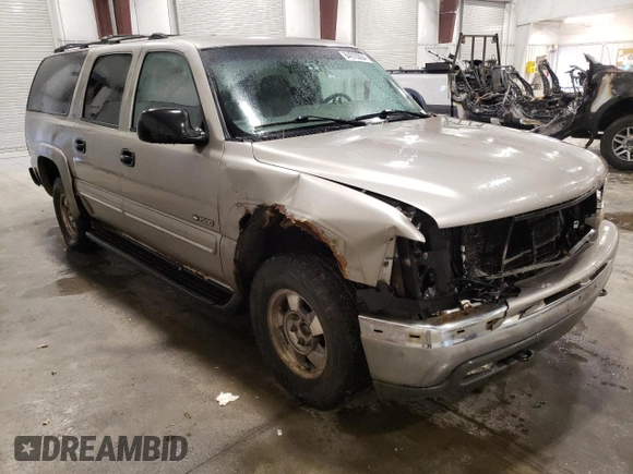 2000 Chevrolet Suburban with VIN 1GNFK16T9YJ169393, listed as a Copart auction lot 84970004 with 304,002 mi miles and Salvage Title. Bid and sale history available at carsss.com. Image 4.