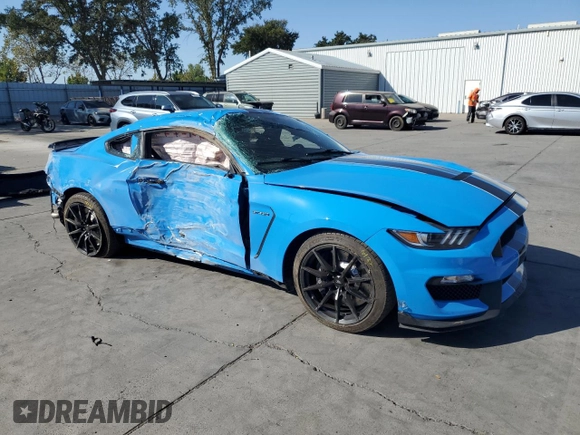 2017 Ford Mustang Shelby GT350 z VIN 1FA6P8JZ5H5522211, wystawiony jako Copart lot #72818134 z przebiegiem Nie podano mil oraz Szkoda całkowita • Salvage title. Historia ofert i sprzedaży dostępna na DreamBid. Obrazek 4.