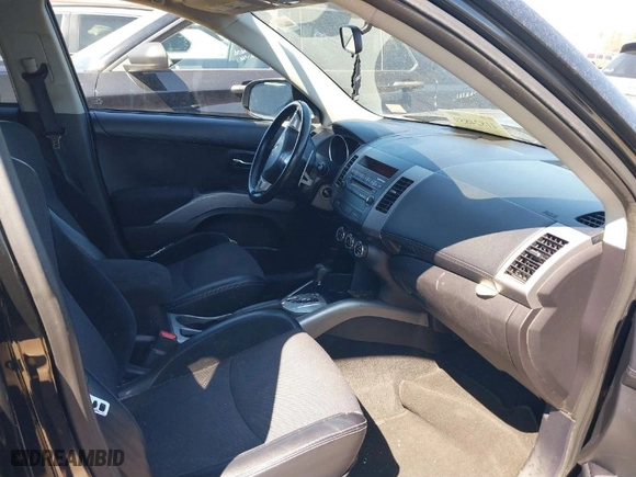 2011 Mitsubishi Outlander GT with VIN JA4JT5AX7BU020644, listed as a IAAI auction lot 41824859 with 125,230 mi miles. Bid and sale history available at carsss.com. Image 5.