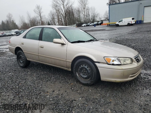 2001 Toyota Camry CE with VIN 4T1BG22K41U781013, listed as a Copart auction lot 43444885 with 183,925 mi miles and Salvage Title. Bid and sale history available at carsss.com. Image 4.
