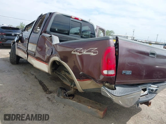 2000 Ford F-150 XL with VIN 1FTRX18L2YNB87229, listed as a IAAI auction lot 42041368 with 84,956 mi miles. Bid and sale history available at carsss.com. Image 3.