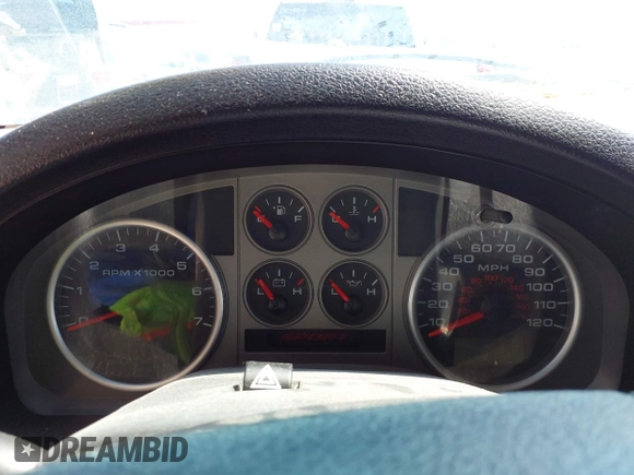 2008 Ford F-150 XLT z VIN 1FTPW12V78KE06868, wystawiony jako IAAI lot #42044311 z przebiegiem Nie podano mil oraz . Historia ofert i sprzedaży dostępna na DreamBid. Obrazek 16.