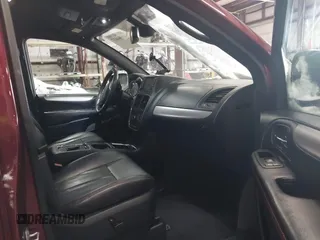 2019 Dodge Grand Caravan GT with VIN 2C4RDGEG3KR535665, listed as a IAAI auction lot 41564437 with 128,016 mi miles and . Bid and sale history available at DreamBid. Image 5.