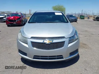 2014 Chevrolet Cruze LS z VIN 1G1PA5SH6E7448472, wystawiony jako IAAI lot #42428958 z przebiegiem 105 872 mil mil oraz . Historia ofert i sprzedaży dostępna na DreamBid. Obrazek 12.