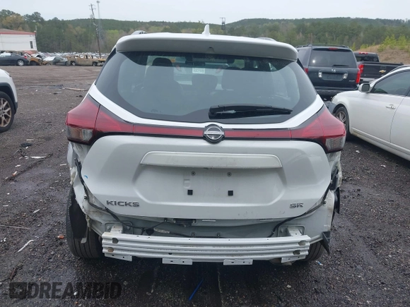 2024 Nissan Kicks SR with VIN 3N1CP5DV3RL482106, listed as a IAAI auction lot 41861960 with 29,876 mi miles. Bid and sale history available at carsss.com. Image 6.