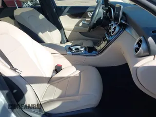 2018 Mercedes-Benz C with VIN WDDWF4KB2JR320325, listed as a IAAI auction lot 40359181 with 58,522 mi miles. Bid and sale history available at carsss.com. Image 5.