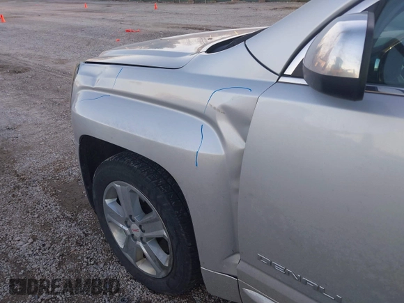 2013 GMC Terrain Denali with VIN 2GKALYEK0D6402476, listed as a IAAI auction lot 41447367 with 182,398 mi miles and . Bid and sale history available at DreamBid. Image 18.