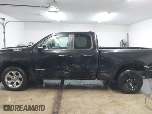2020 Ram 1500 Big Horn with VIN 1C6SRFBT5LN136759, listed as a IAAI auction lot 41556316 with 106,029 mi miles. Bid and sale history available at carsss.com. Image 15.