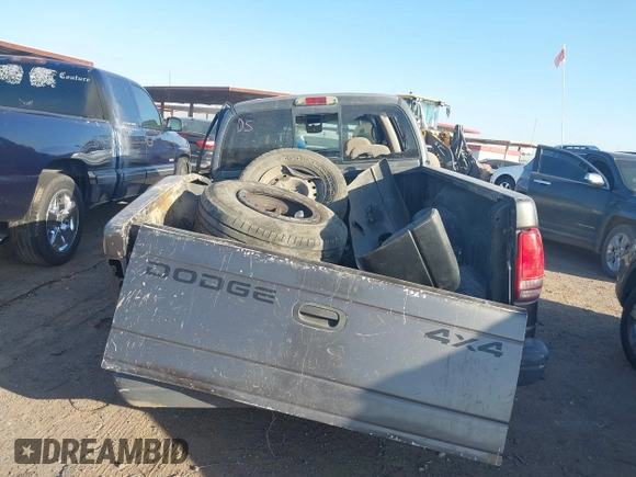 2002 Dodge Dakota with VIN 1B7HG38Z62S553505, listed as a IAAI auction lot 42499787 with 356,218 mi miles and . Bid and sale history available at DreamBid. Image 17.