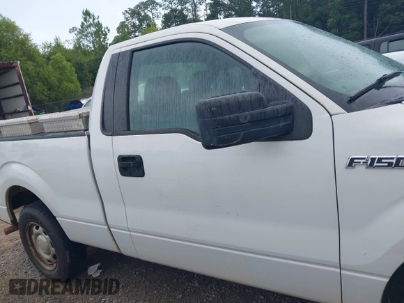 2014 Ford F-150 XL с VIN 1FTMF1CM4EKF51645, выставлен на аукционе IAAI как лот 42604754 с пробегом 296 903 миль миль и . История ставок и продаж доступна на DreamBid. Изображение 13.