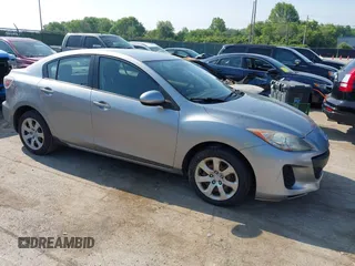 2013 Mazda 3 i SV с VIN JM1BL1TF5D1725728, выставлен на аукционе IAAI как лот 42573349 с пробегом 132 622 миль миль и . История ставок и продаж доступна на DreamBid. Изображение 1.