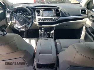 2017 Toyota Highlander XLE with VIN 5TDJZRFH7HS399459, listed as a Copart auction lot 57623325 with 141,568 mi miles and Salvage title. Bid and sale history available at DreamBid. Image 8.