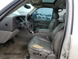 2005 Cadillac Escalade ESV z VIN 3GYFK66N05G258557, wystawiony jako Copart lot #46943305 z przebiegiem 246 719 mil mil oraz Tytuł czysty. Historia ofert i sprzedaży dostępna na DreamBid. Obrazek 7.