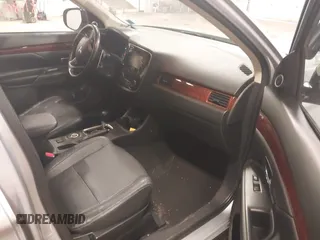 2014 Mitsubishi Outlander GT z VIN JA4JZ4AX6EZ015919, wystawiony jako IAAI lot #41811803 z przebiegiem 182 458 mil mil oraz . Historia ofert i sprzedaży dostępna na DreamBid. Obrazek 5.