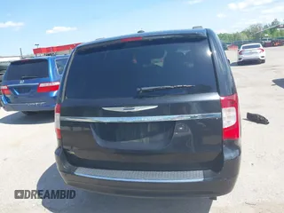 2016 Chrysler Town & Country Touring with VIN 2C4RC1BG2GR291874, listed as a IAAI auction lot 42167607 with 265,316 mi miles. Bid and sale history available at carsss.com. Image 16.