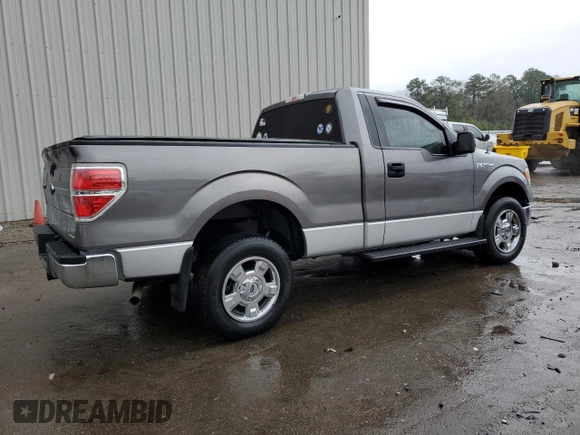 2013 Ford F-150 XL with VIN 1FTMF1CM9DFD30386, listed as a Copart auction lot 45029925 with 98,820 mi miles and Salvage Title. Bid and sale history available at carsss.com. Image 3.