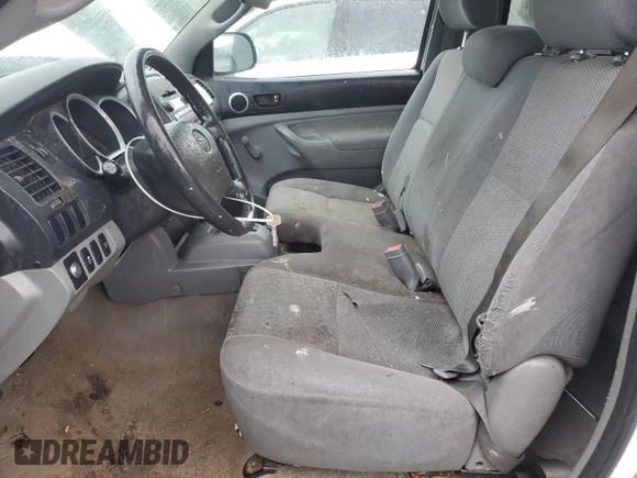 2010 Toyota Tacoma z VIN 5TENX4CN0AZ702336, wystawiony jako Copart lot #56932885 z przebiegiem 382 000 mil mil oraz Czysty tytuł • Clean title. Historia ofert i sprzedaży dostępna na DreamBid. Obrazek 7.