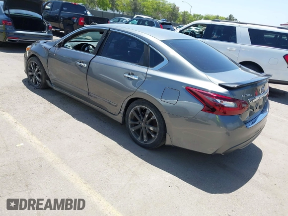 2017 Nissan Altima S z VIN 1N4AL3AP9HC236901, wystawiony jako IAAI lot #42275150 z przebiegiem 136 230 mil mil oraz . Historia ofert i sprzedaży dostępna na DreamBid. Obrazek 3.