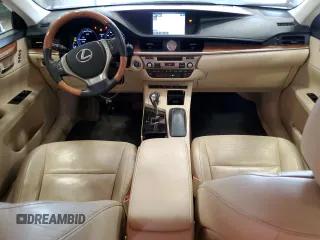 2015 Lexus ES 300h z VIN JTHBW1GG0F2093128, wystawiony jako Copart lot #60292705 z przebiegiem 81 823 mil mil oraz Nie do naprawy • Non repairable. Historia ofert i sprzedaży dostępna na DreamBid. Obrazek 8.