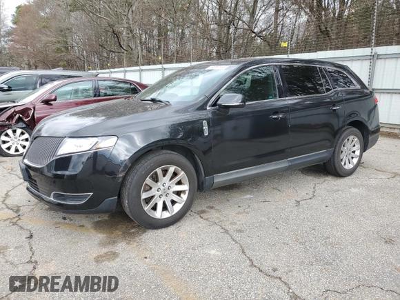 2015 Lincoln MKT with VIN 2LMHJ5NK9FBL01560, listed as a Copart auction lot 44083555 with 104,869 mi miles and Clean Title. Bid and sale history available at DreamBid. Image 1.