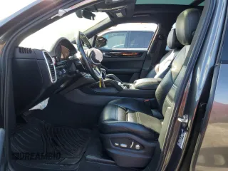 2020 Porsche Cayenne с VIN WP1AA2AY3LDA03715, выставлен на аукционе Copart как лот 46690475 с пробегом Не указан миль и Списание • Salvage title. История ставок и продаж доступна на DreamBid. Изображение 7.