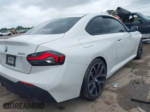 2023 BMW 2 Series 230i z VIN 3MW23CM02P8D39187, wystawiony jako IAAI lot #42207930 z przebiegiem 23 310 mil mil oraz . Historia ofert i sprzedaży dostępna na DreamBid. Obrazek 4.