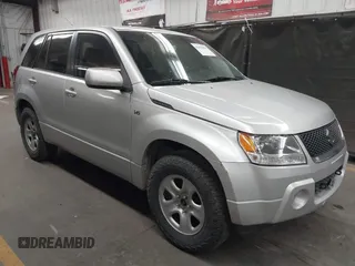 2008 Suzuki Grand Vitara w/Spare & Cargo Covers z VIN JS3TD941X84101254, wystawiony jako IAAI lot #42043908 z przebiegiem 137 180 mil mil oraz . Historia ofert i sprzedaży dostępna na DreamBid. Obrazek 1.