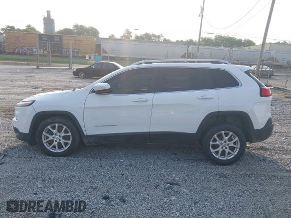 2018 Jeep Cherokee Latitude with VIN 1C4PJLCB3JD552189, listed as a IAAI auction lot 42350120 with 135,627 mi miles and . Bid and sale history available at DreamBid. Image 14.