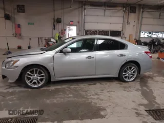 2011 Nissan Maxima SV z VIN 1N4AA5AP4BC802777, wystawiony jako IAAI lot #42183339 z przebiegiem 164 807 mil mil oraz . Historia ofert i sprzedaży dostępna na DreamBid. Obrazek 12.