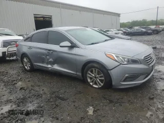 2015 Hyundai Sonata SE z VIN 5NPE24AF4FH010861, wystawiony jako Copart lot #55821735 z przebiegiem 207 202 mil mil oraz Czysty tytuł • Clean title. Historia ofert i sprzedaży dostępna na DreamBid. Obrazek 4.